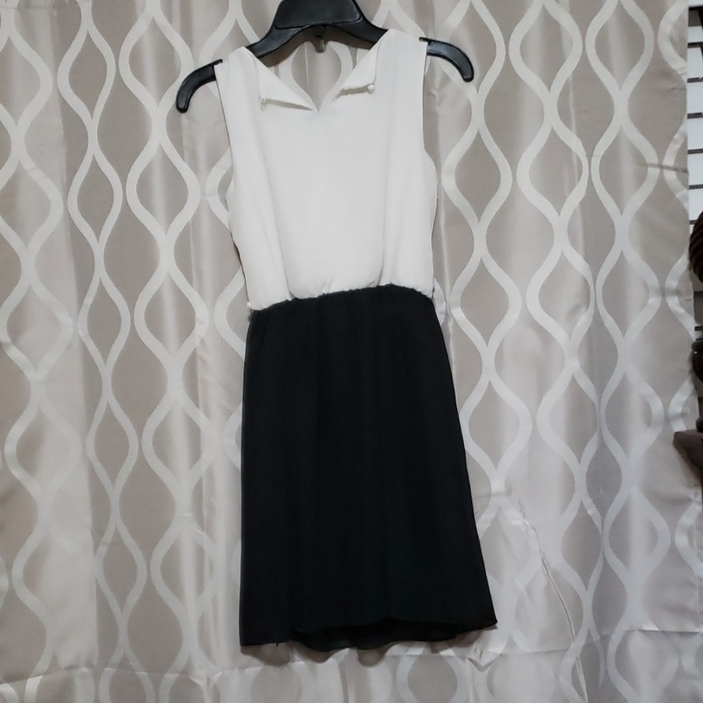 Girls Dress - Picture 2 of 2